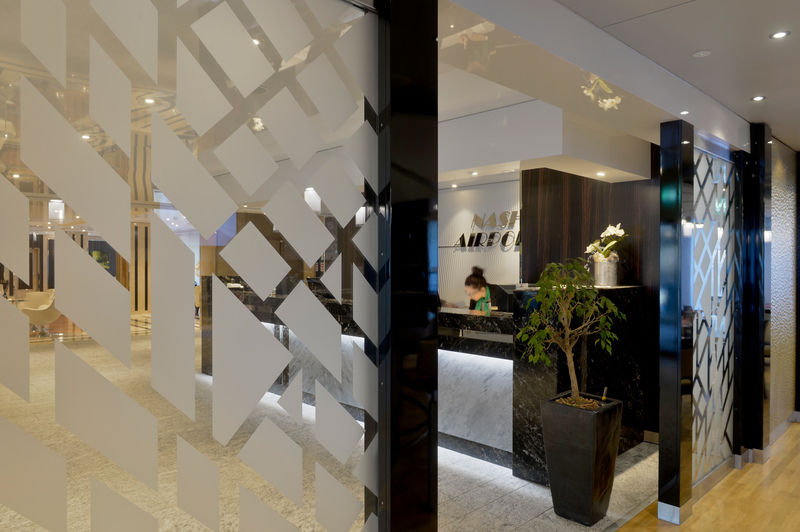 Nash Airport Hotel 4*
