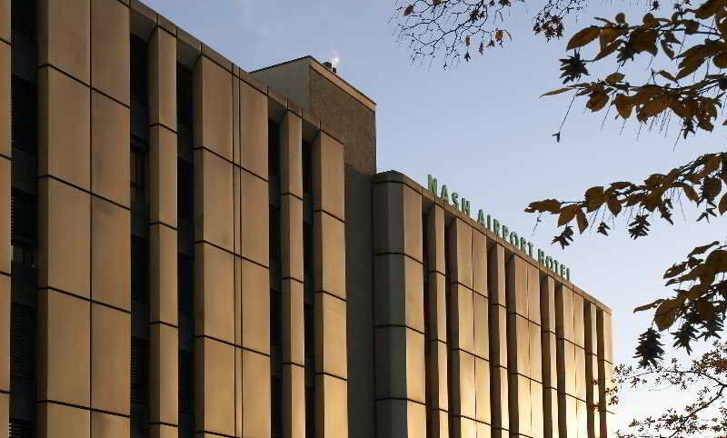 Nash Airport Hotel 4*